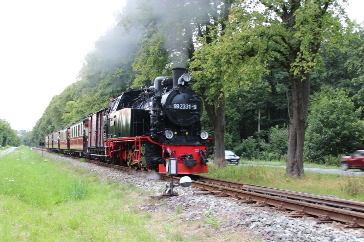 Nostalgischer Kaiserbahnhof Bad Doberan Exterior photo